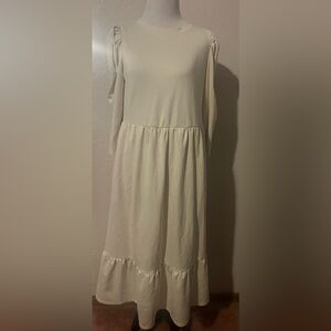 Who What Wear Cream Long Sleeve Tiered Maxi Dress